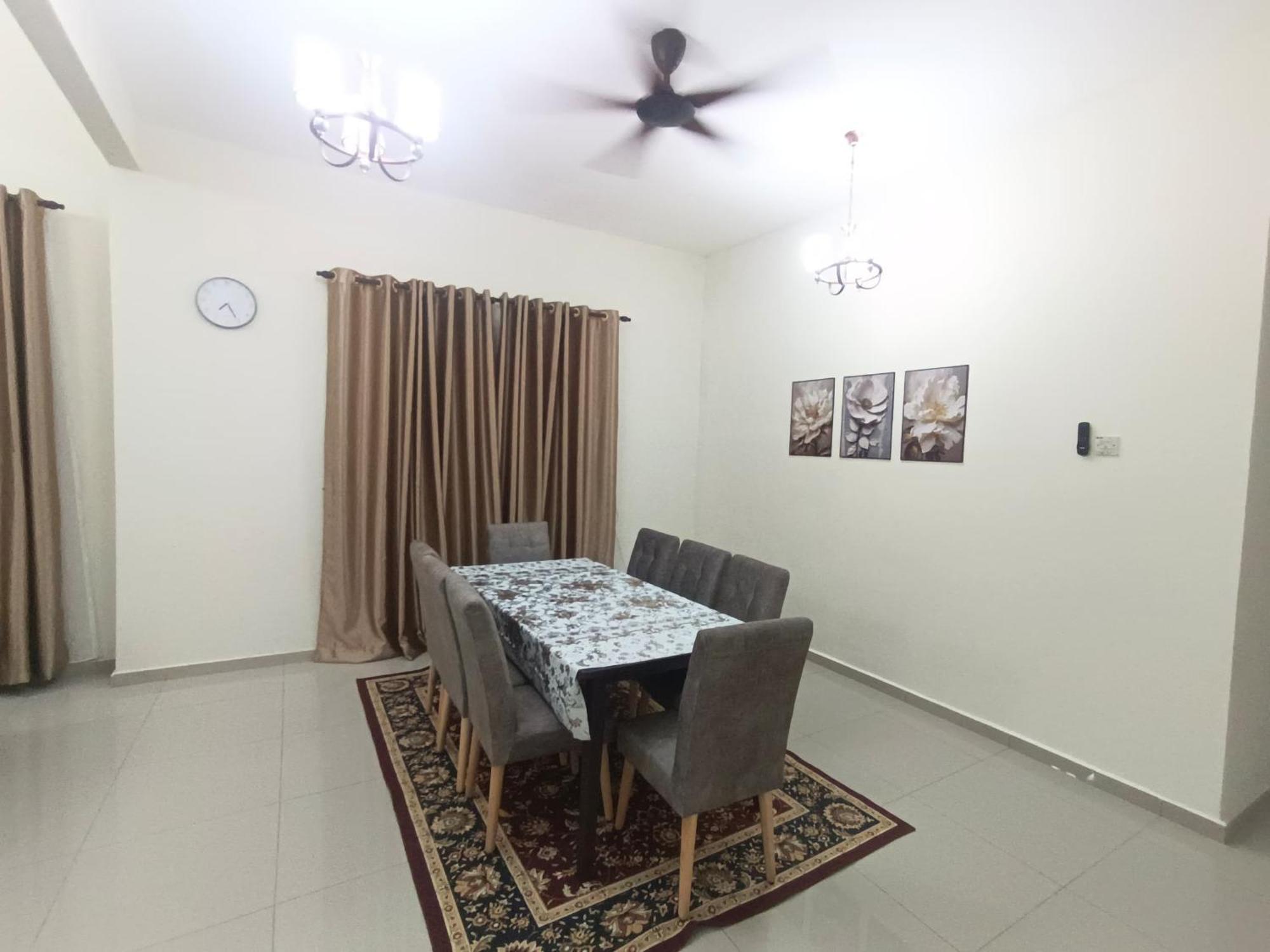 Nouri'S Homestay Melaka מראה חיצוני תמונה